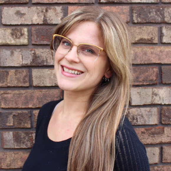 Meet your Posher, Erin - Picture 1 of 1